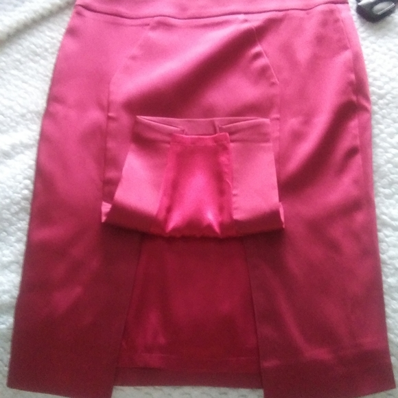 Skirt from marciano only warn once . - Picture 4 of 7